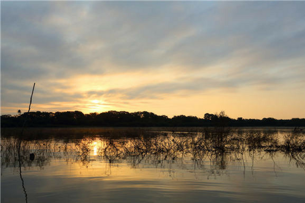 <p>Chinese river sunset</p>